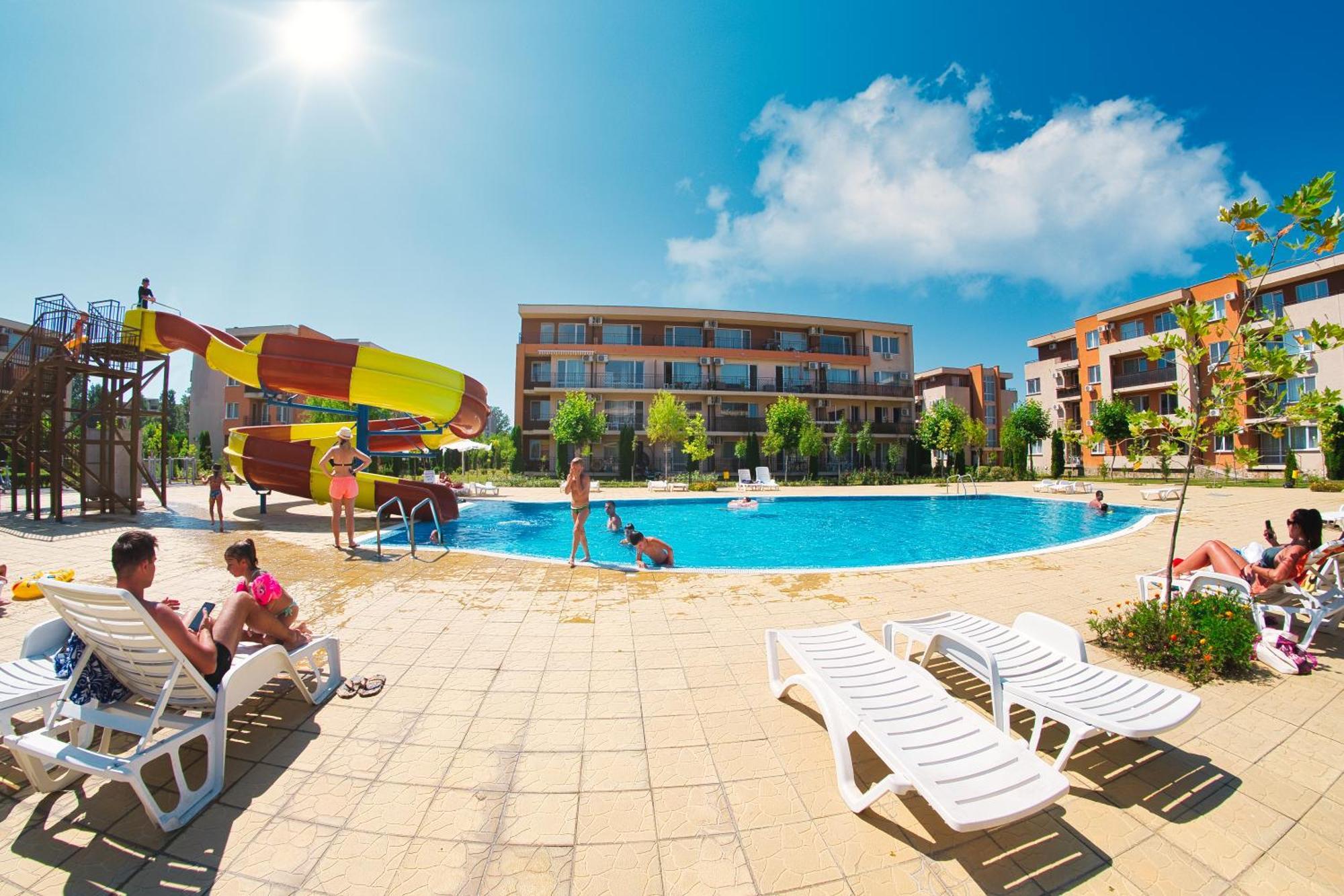 Holiday Garden Resort Sunny Beach Exterior foto