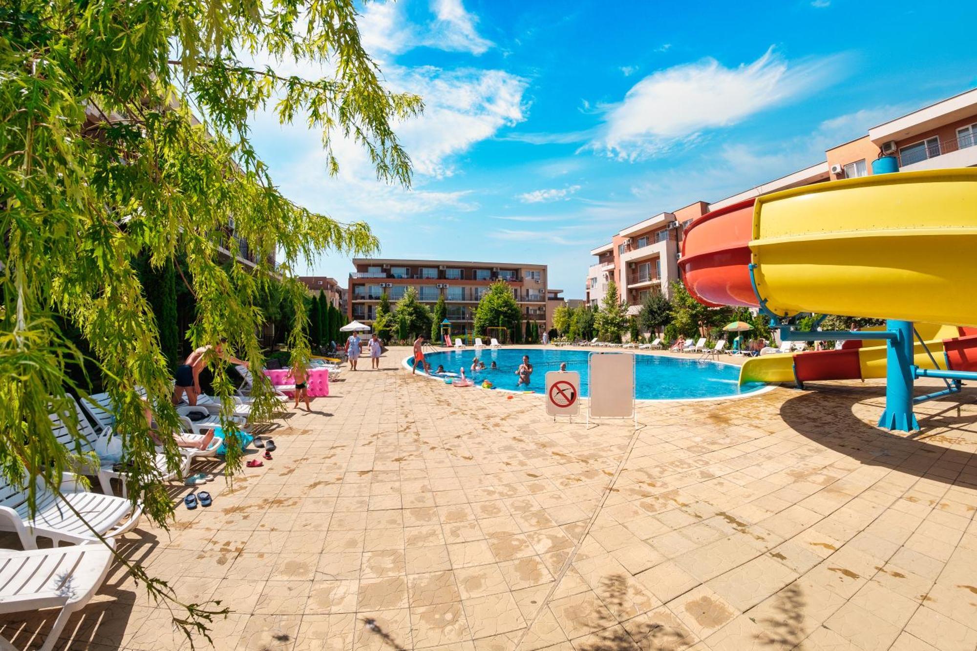 Holiday Garden Resort Sunny Beach Exterior foto