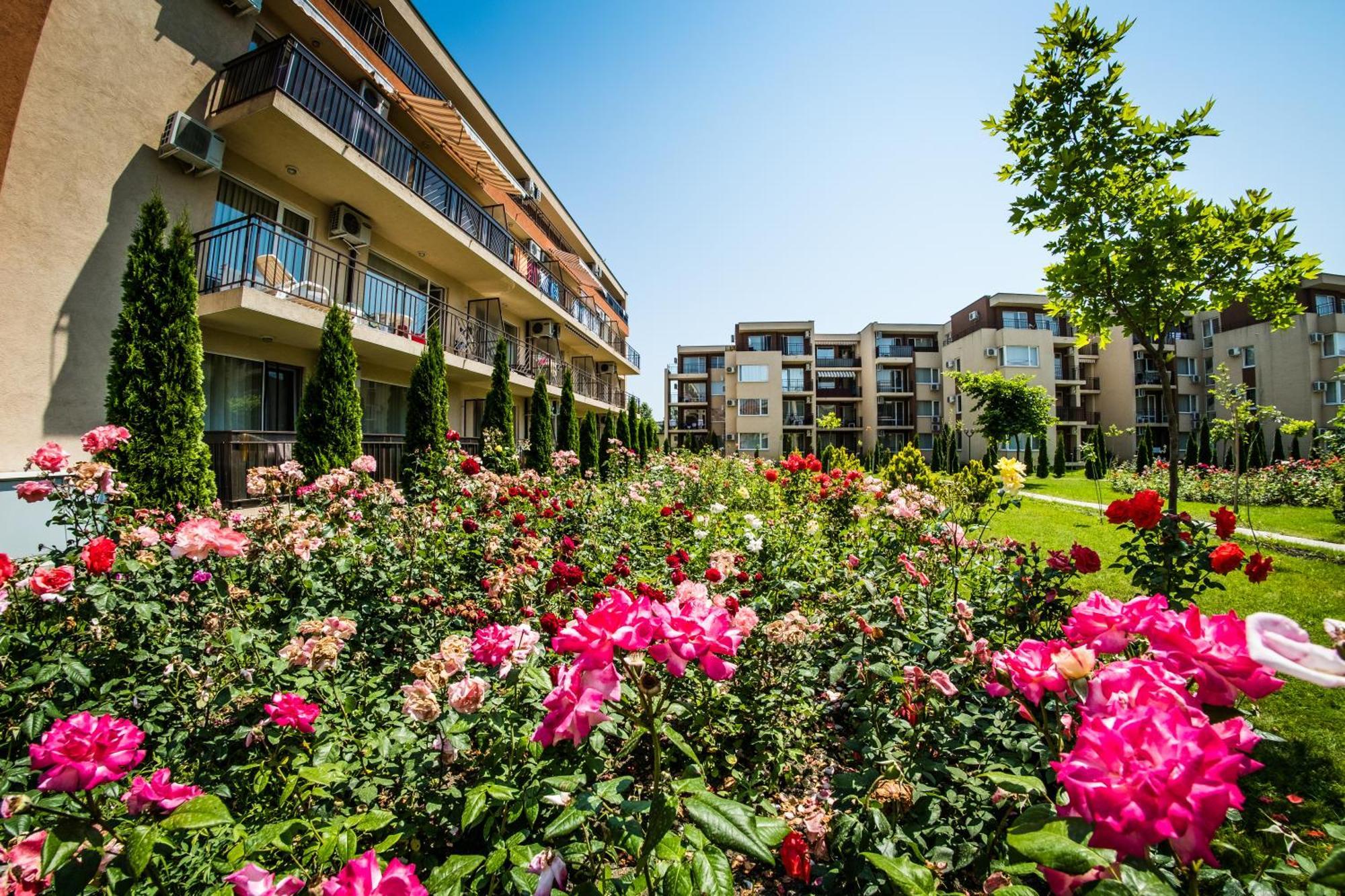 Holiday Garden Resort Sunny Beach Exterior foto