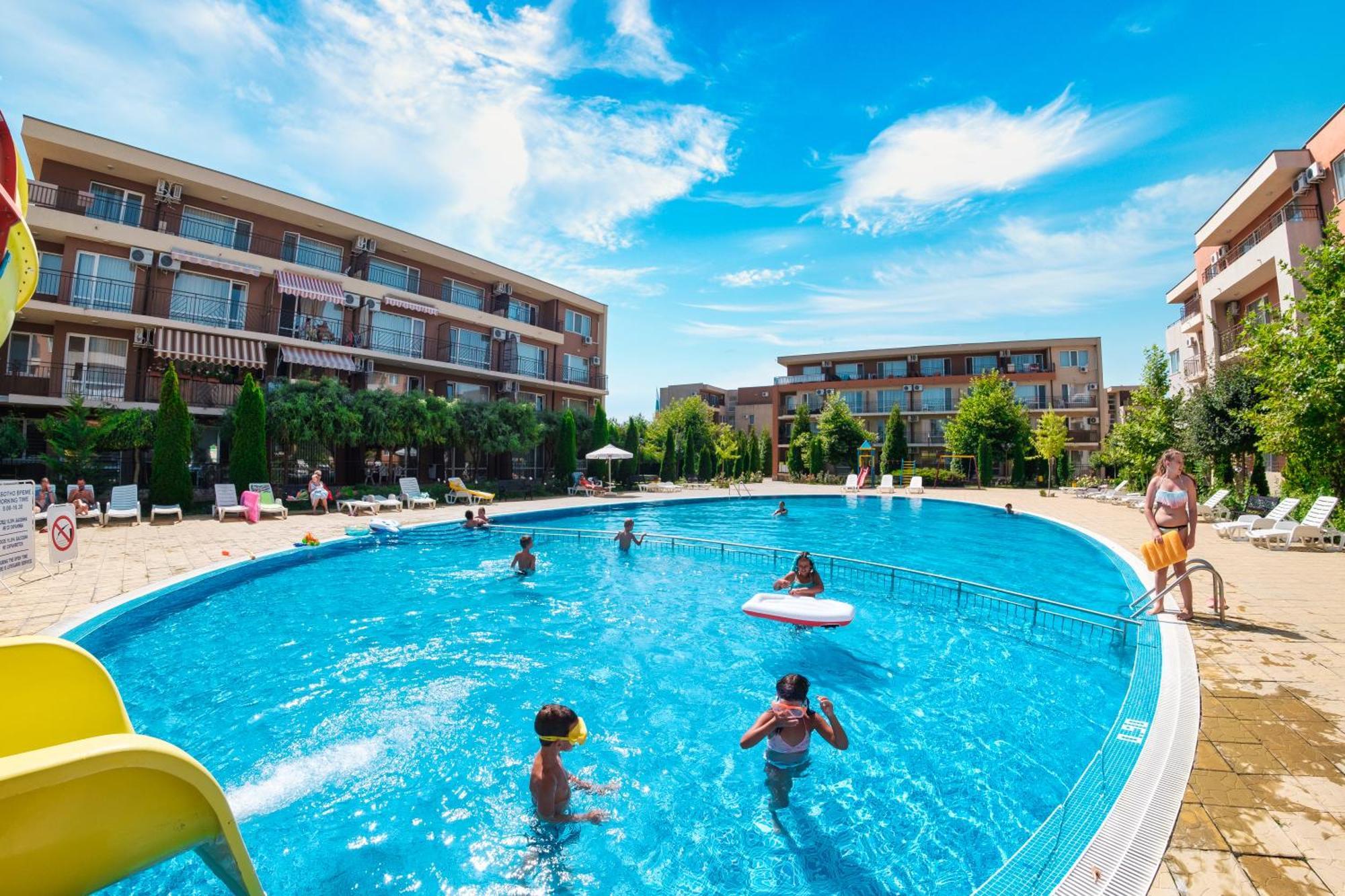 Holiday Garden Resort Sunny Beach Exterior foto